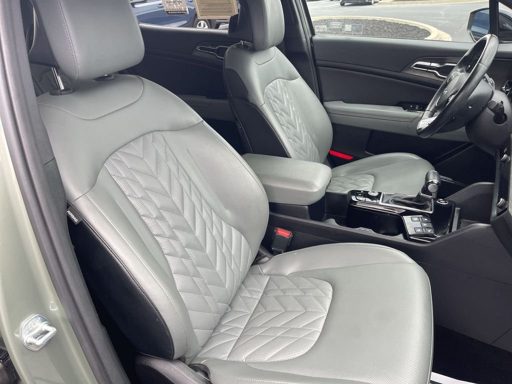 Used 2024 Green Kia X-Pro Prestige image 29