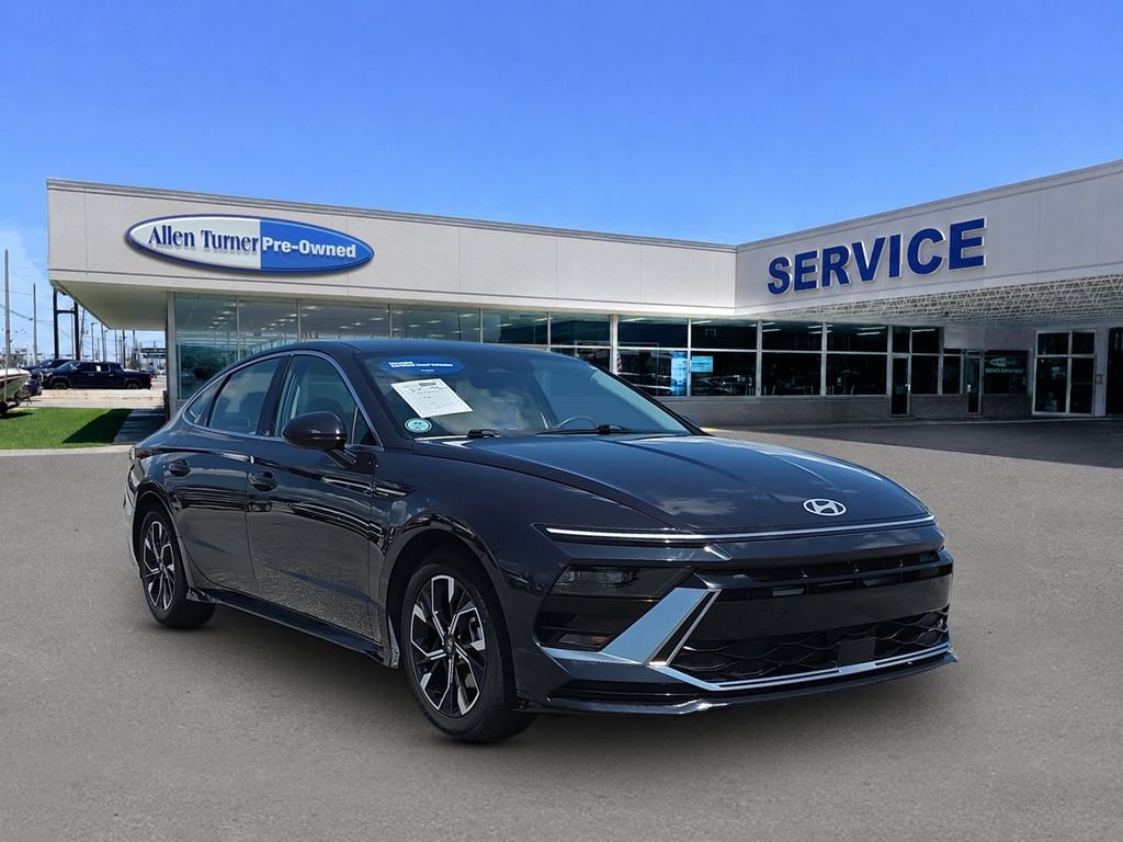 Used 2024 Carbon Blue Hyundai SEL image 2
