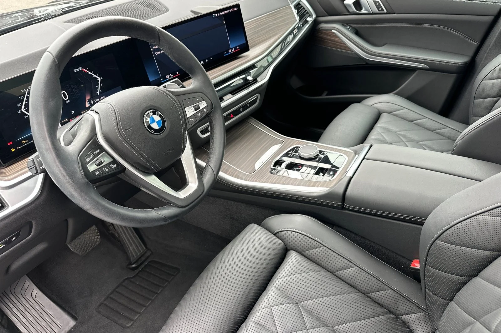 Used 2025 BLACK BMW sDrive40i image 9