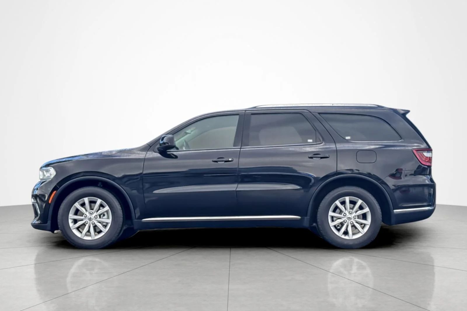 Used 2021 BLACK Dodge SXT image 2