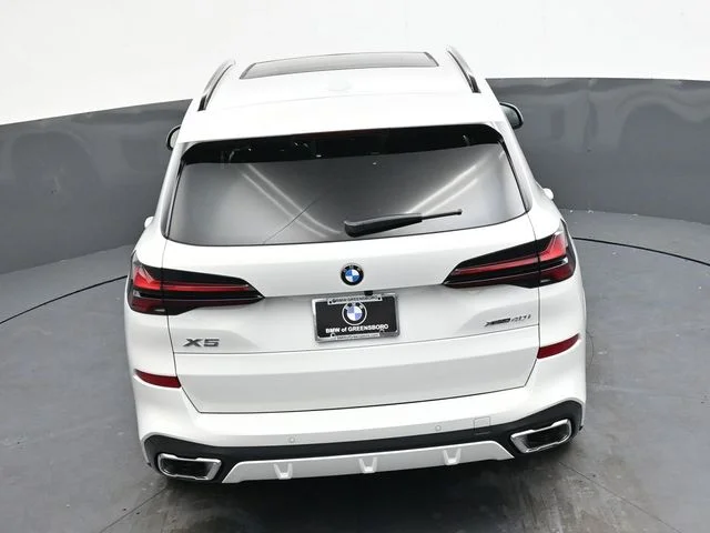 Used 2026 White BMW xDrive40i image 23