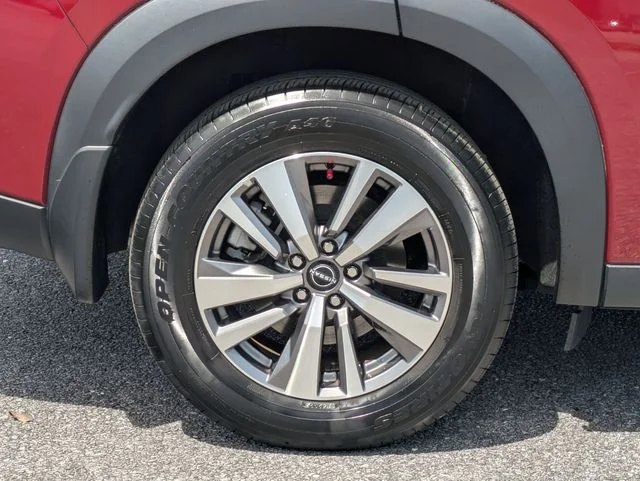 Used 2023 Red Nissan SL image 9