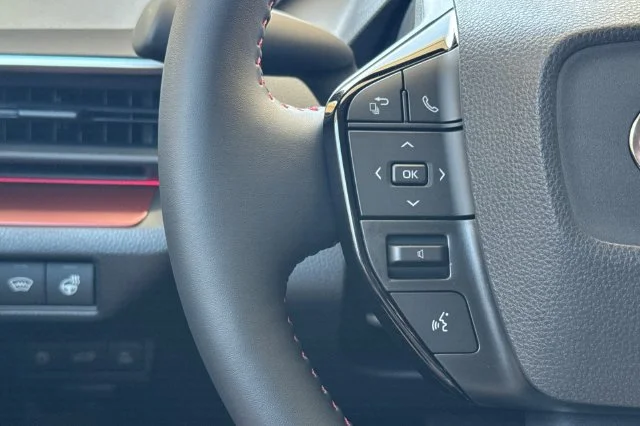 New 2027 Wind Chill Pearl <sup>1</sup> Toyota  XSE Premium image 27