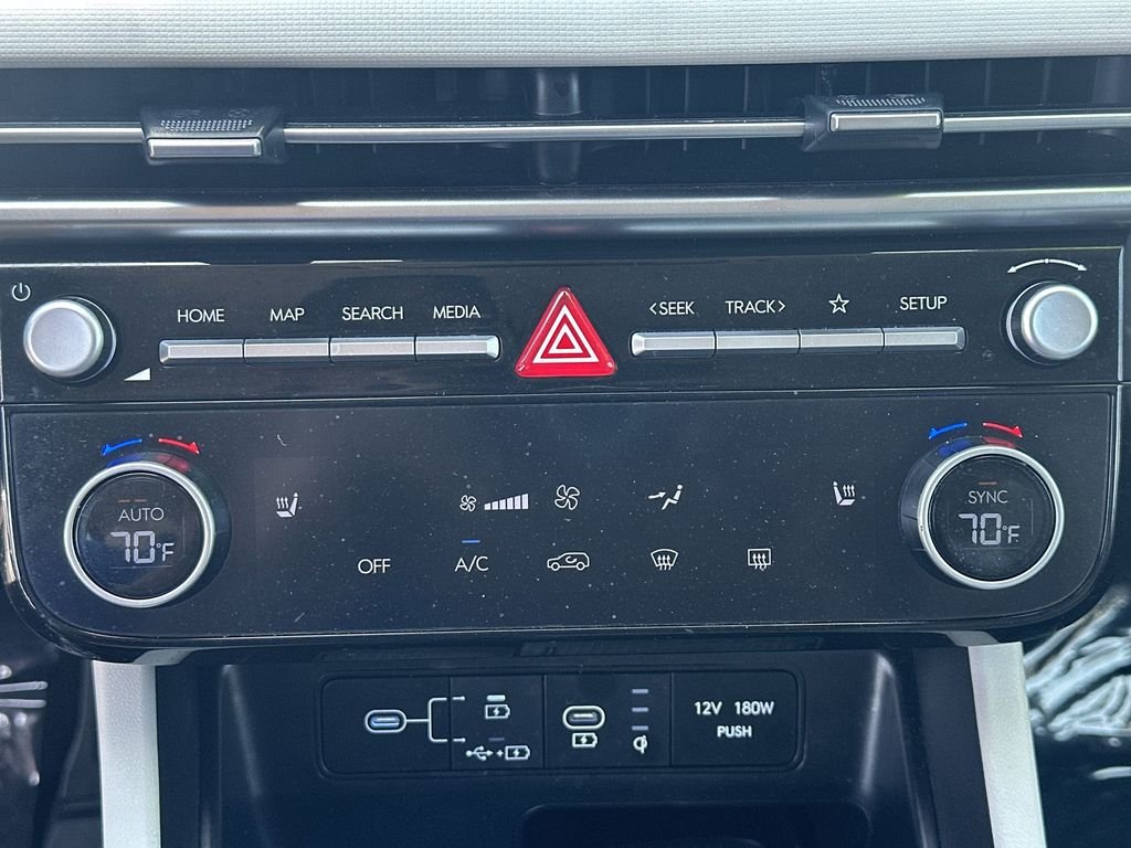 Used 2025 White Hyundai SEL image 28