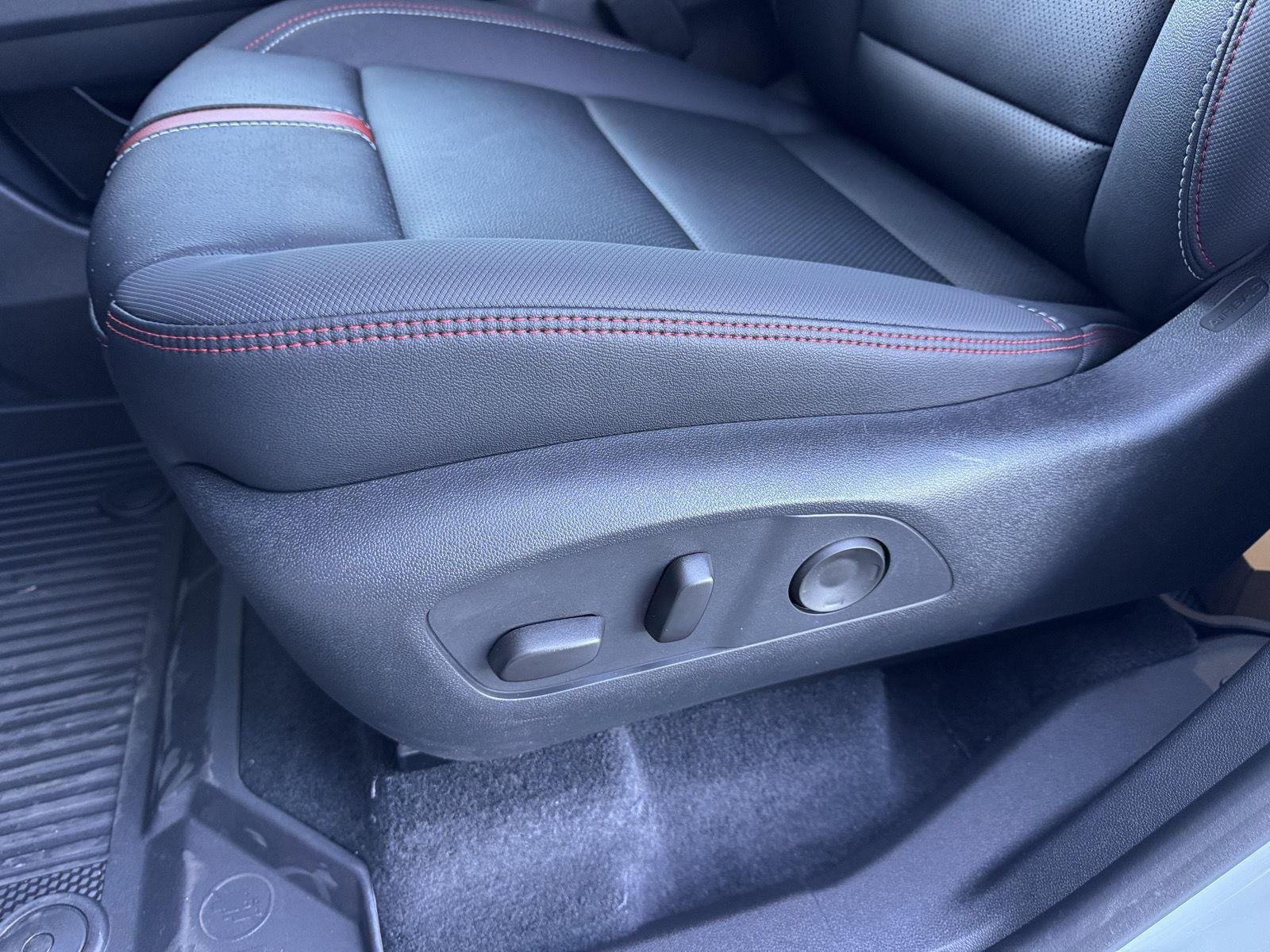 New 2026 Polar White Tricoat Chevrolet RS image 15