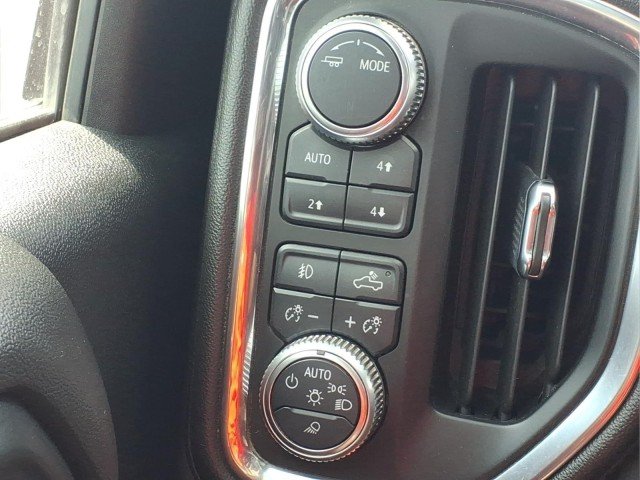 Used 2020 Carbon Black Metallic GMC AT4 image 18