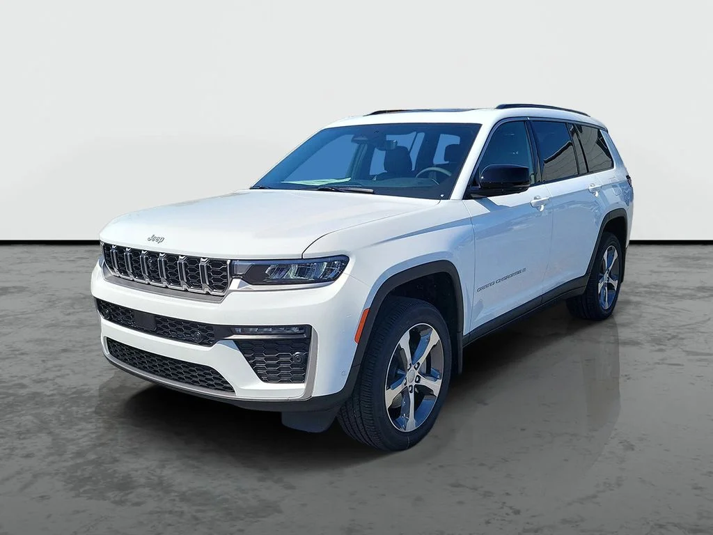 New 2026 Bright White Clear-Coat Exterior Paint Jeep Limited image 5