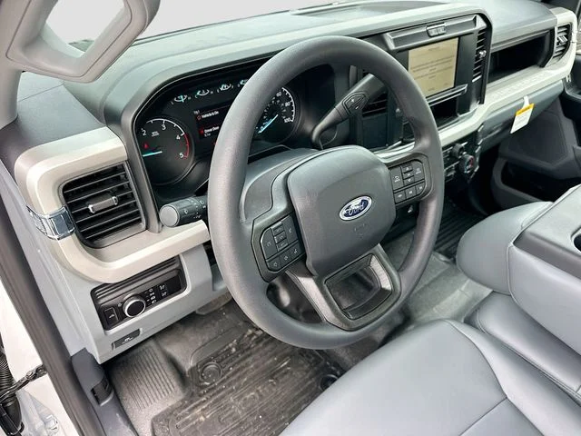 New 2026 Oxford White Ford XL image 6