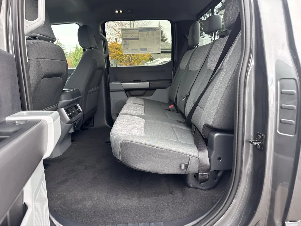 New 2027 Gray Ford XLT image 27