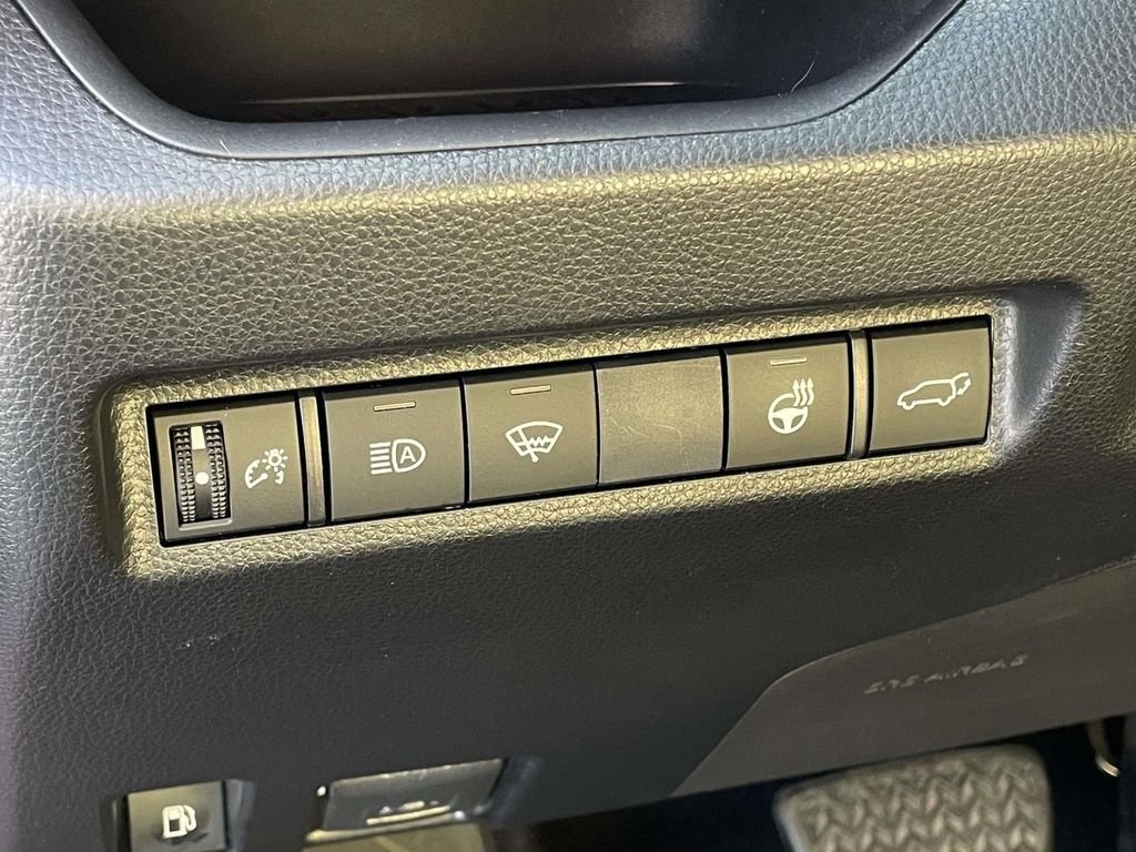 2021 Toyota RAV4 XLE Premium - Photo 10