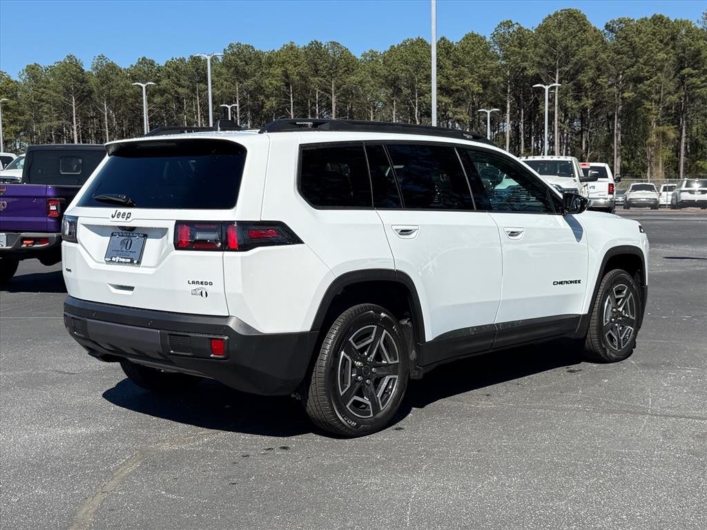 New 2026 Bright White Clear-Coat Exterior Paint Jeep Laredo 4x4 image 3
