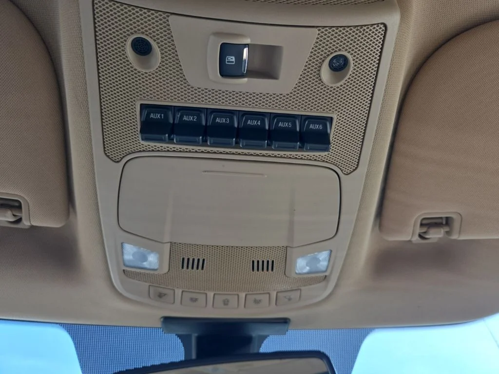 Used 2019 White Ford Lariat image 41