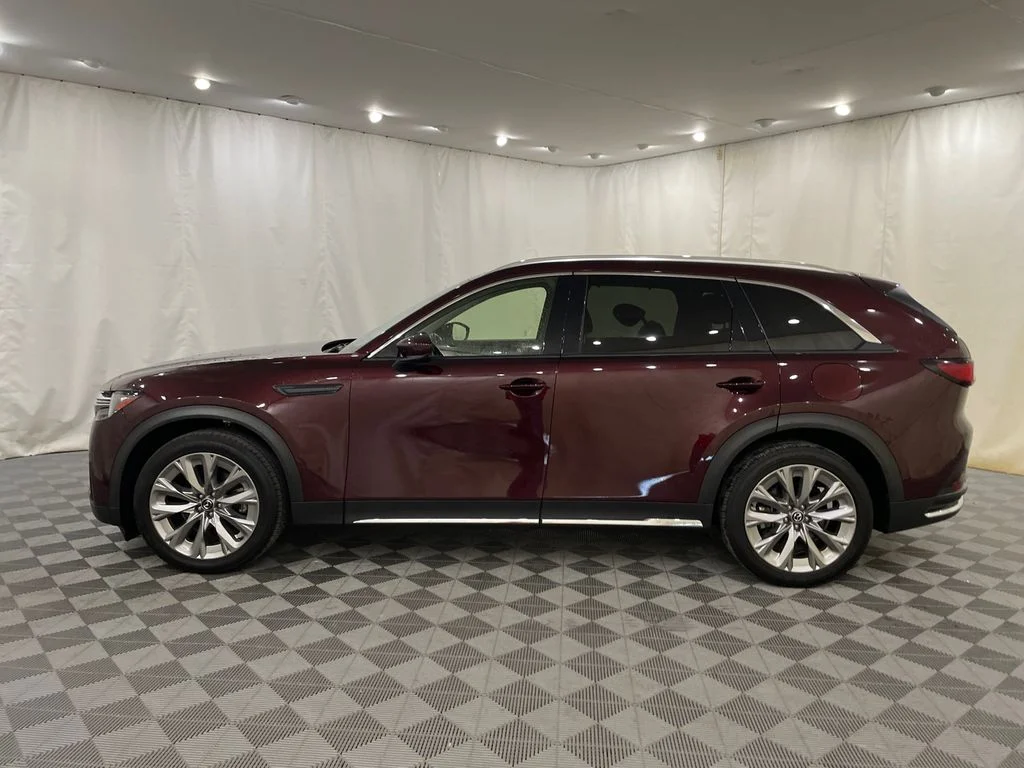 Used 2024 Artisan Red Premium Mazda 3.3 Turbo Premium image 11