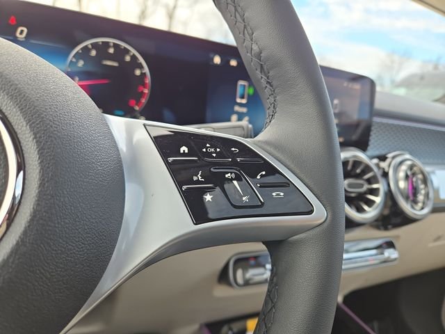 New 2026 Starling Blue Metallic Mercedes-Benz GLB250 image 18