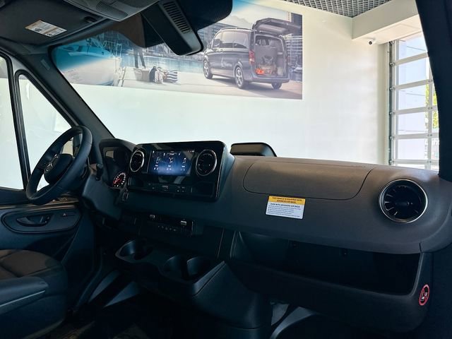 New 2026 Arctic White Mercedes-Benz Cargo 170 WB image 53
