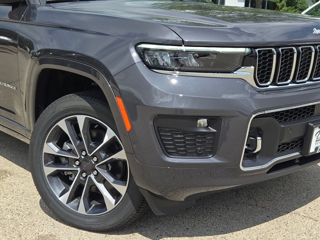 2025 Jeep Grand Cherokee L Overland - Photo 3