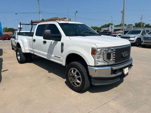 Used 2021 White Ford XL image 2