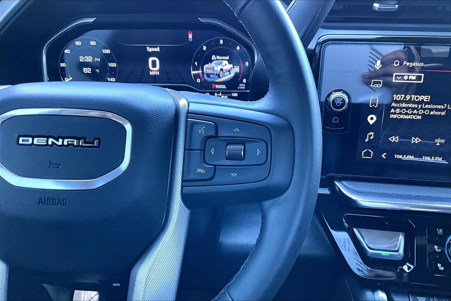 Used 2024 White Frost Tricoat GMC Denali image 22