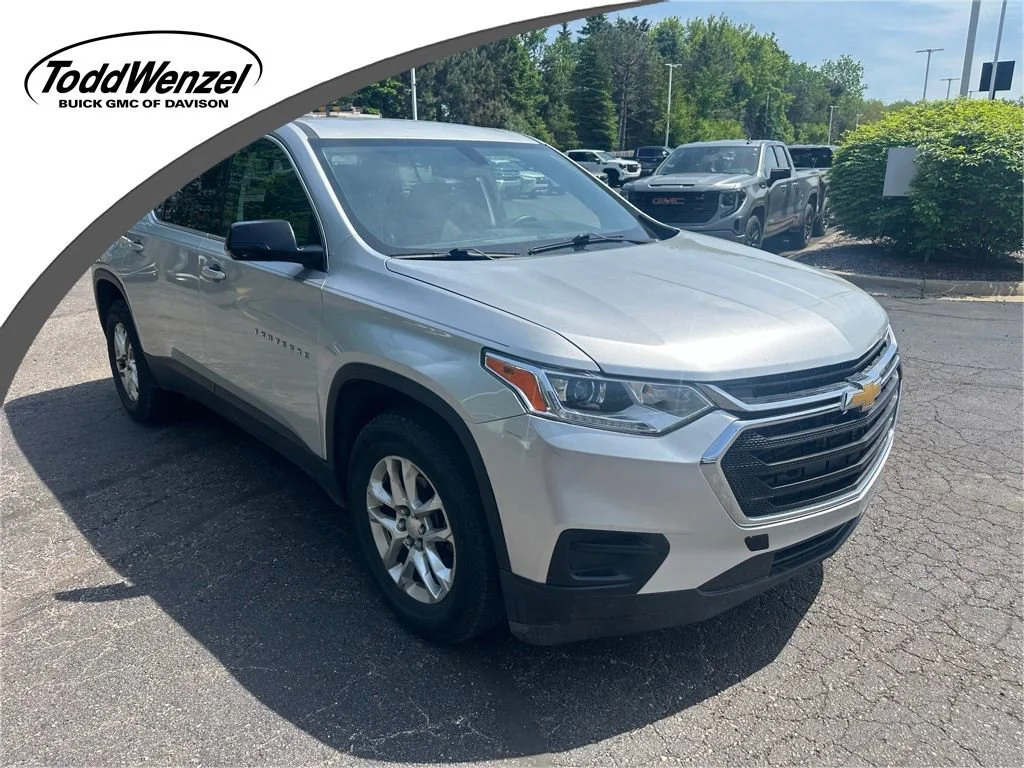 2019 Chevrolet Traverse AWD LS's photo