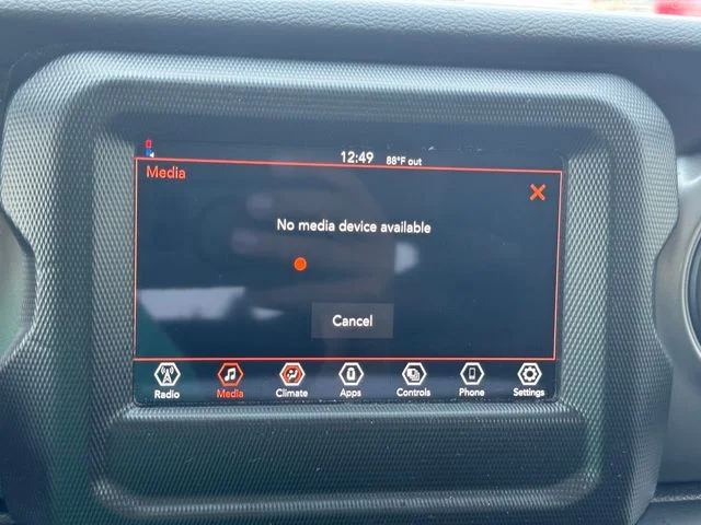 Certified Used 2022  Jeep Sport image 24