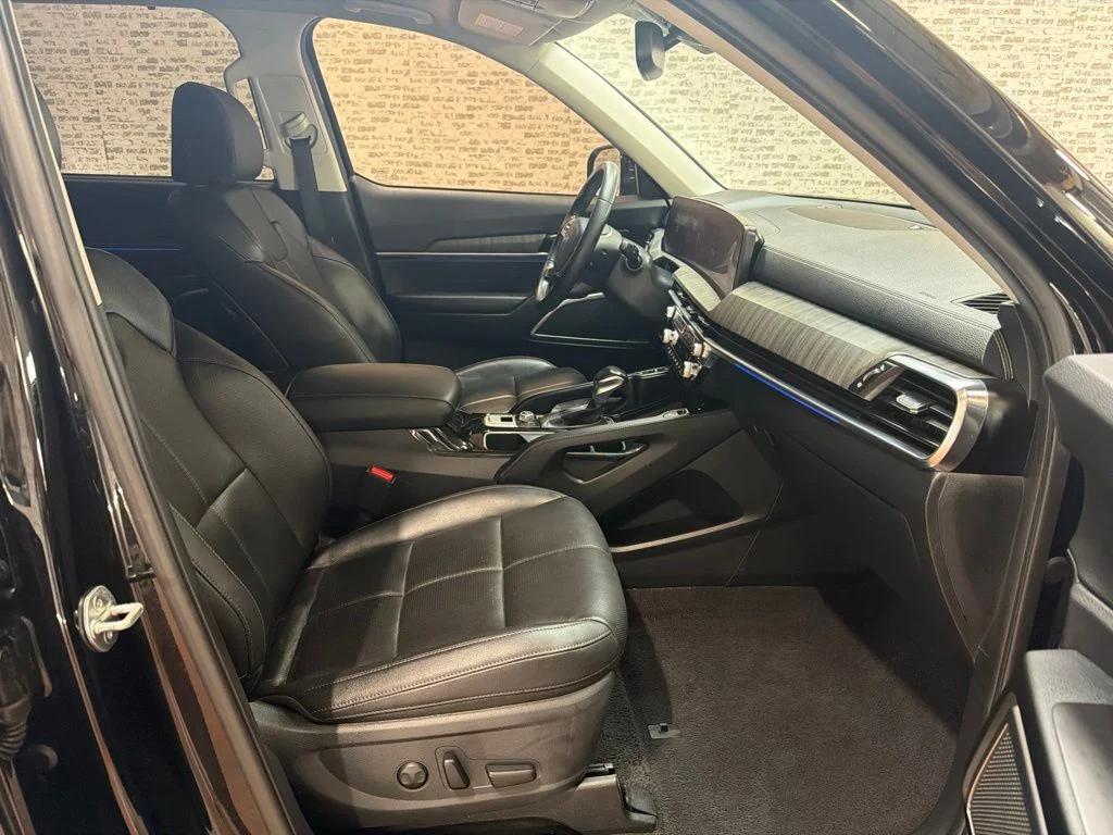 Used 2024 Ebony Black Kia SX image 11
