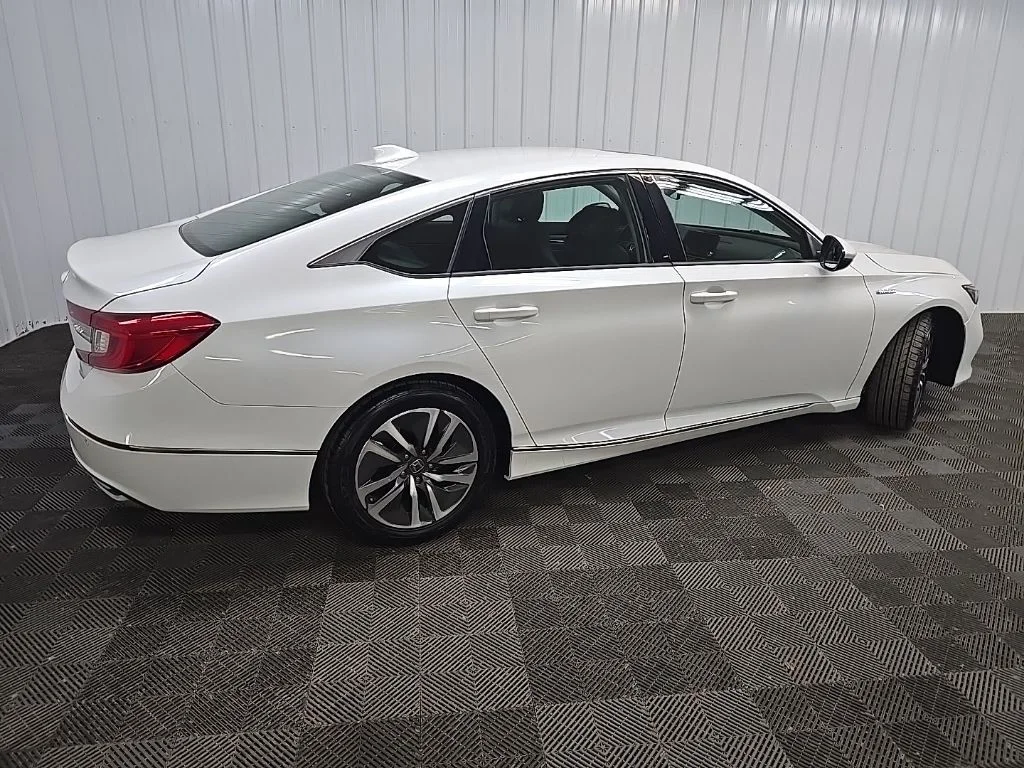 Used 2022  Honda EX-L image 3