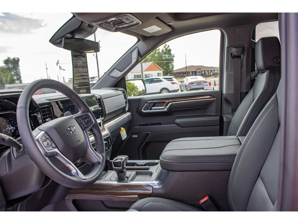 New 2026 Summit White Chevrolet LT Trail Boss image 35