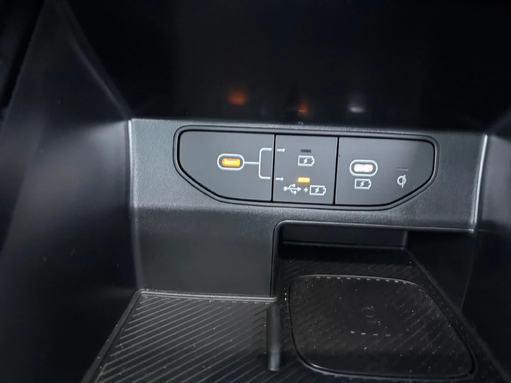 Used 2025 Brown Kia X-Line SX image 41