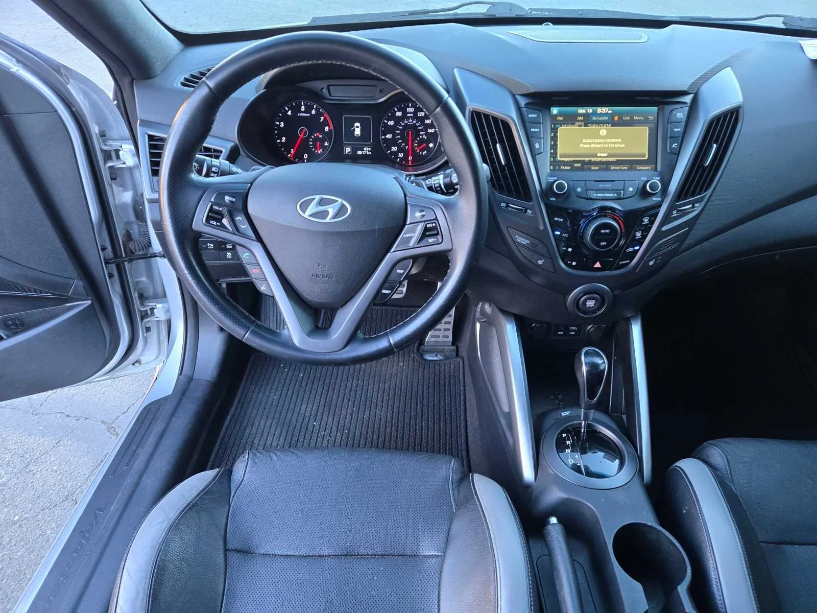 Used 2016  Hyundai Turbo image 10