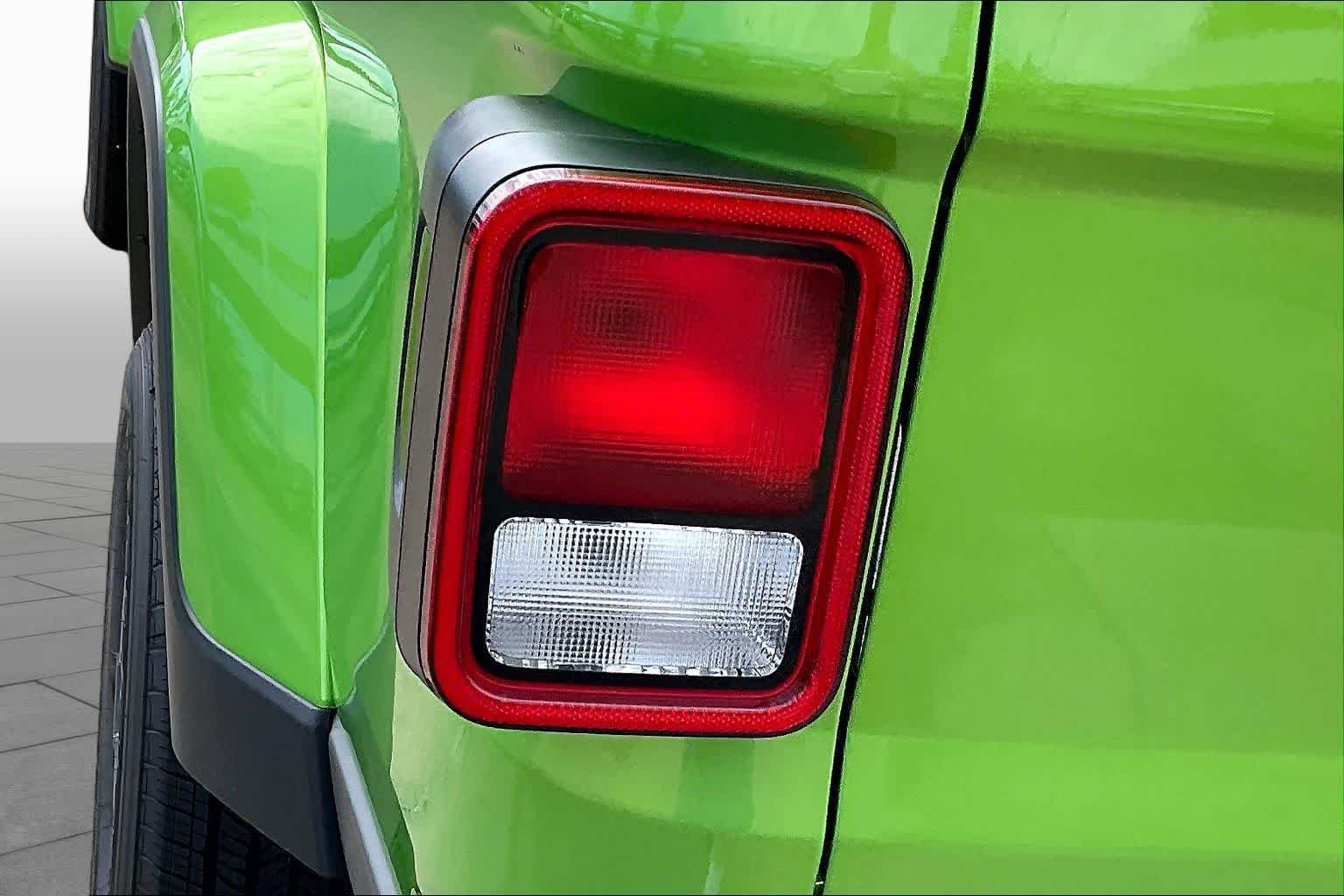 New 2026 Mojito Exterior Paint Jeep Sport S image 14