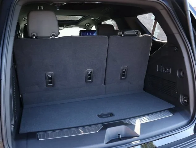 2026 Chevrolet Tahoe Premier - Photo 32