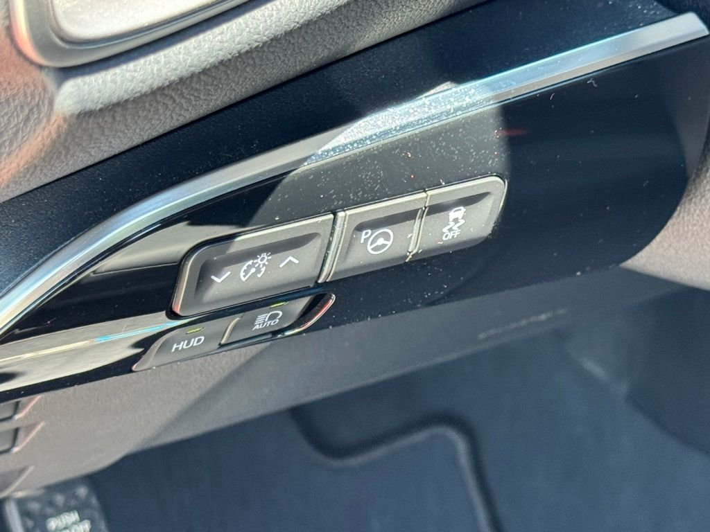Used 2020 Red Toyota  image 9
