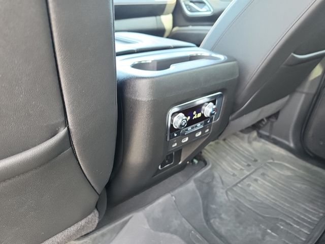 2024 GMC Yukon AT4 - Photo 30