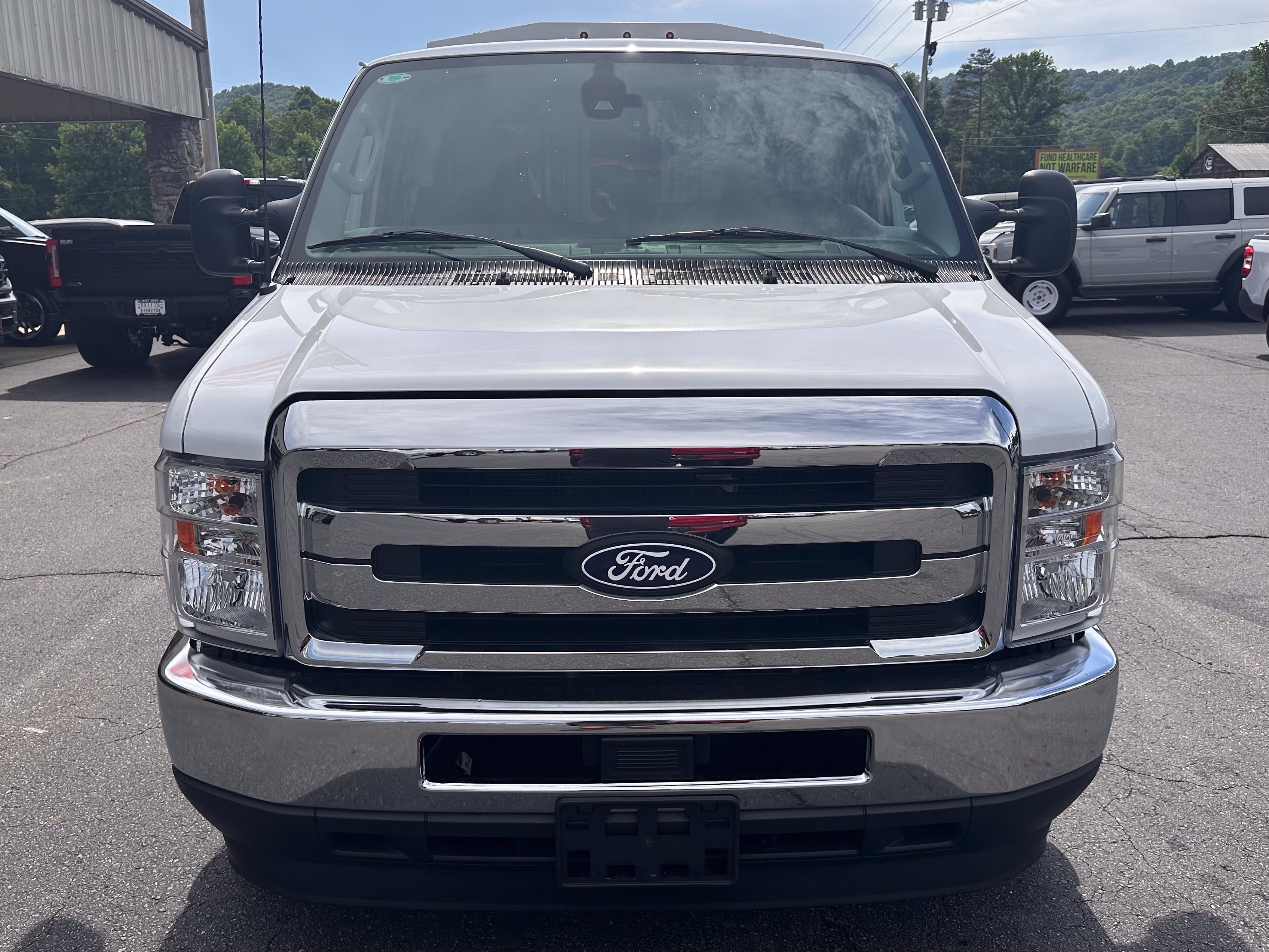 Certified Used 2026 Oxford White Clearcoat Ford 11Ft KUV Body image 3