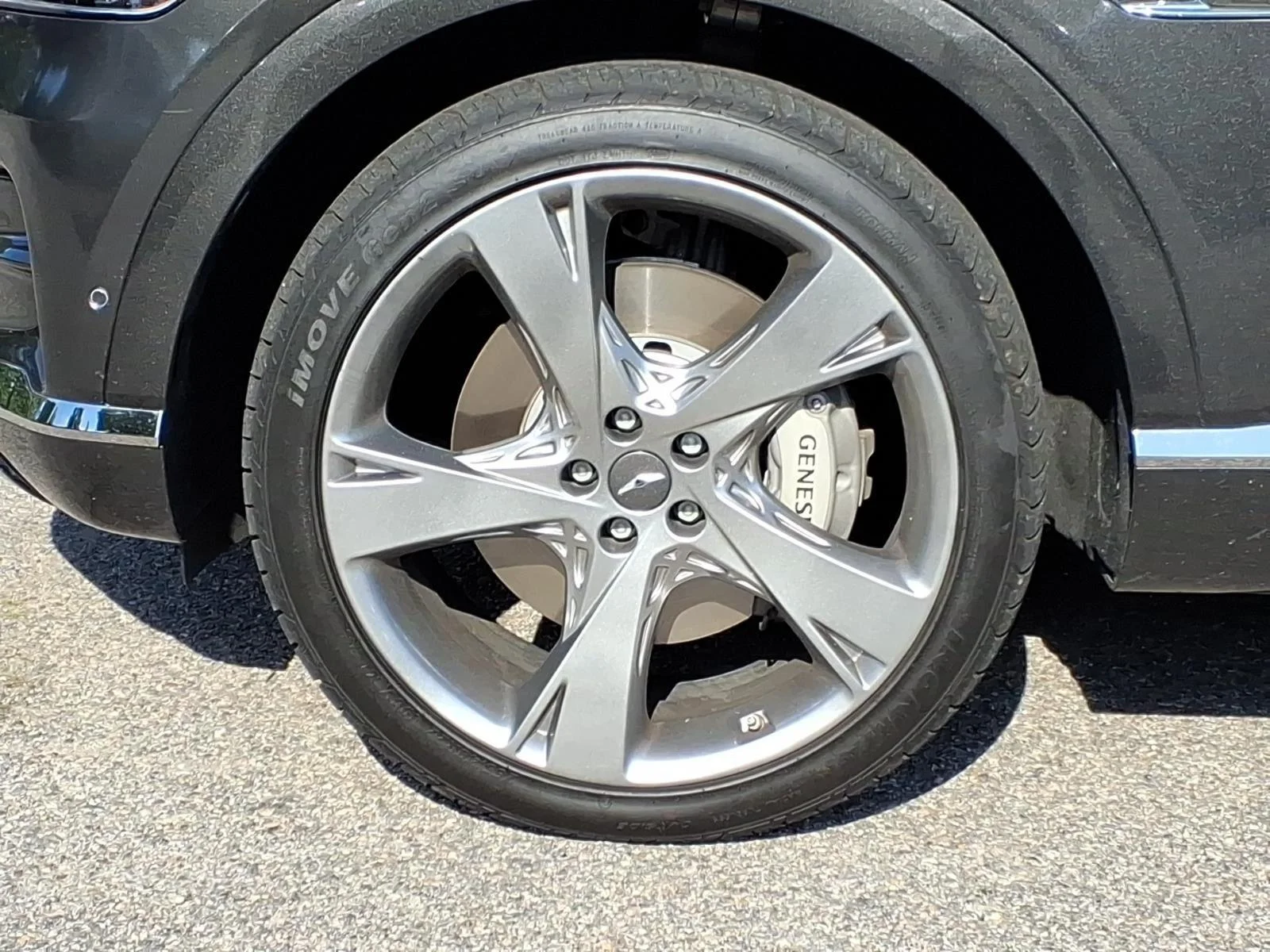 Used 2024 Makalu Gray Genesis  image 12