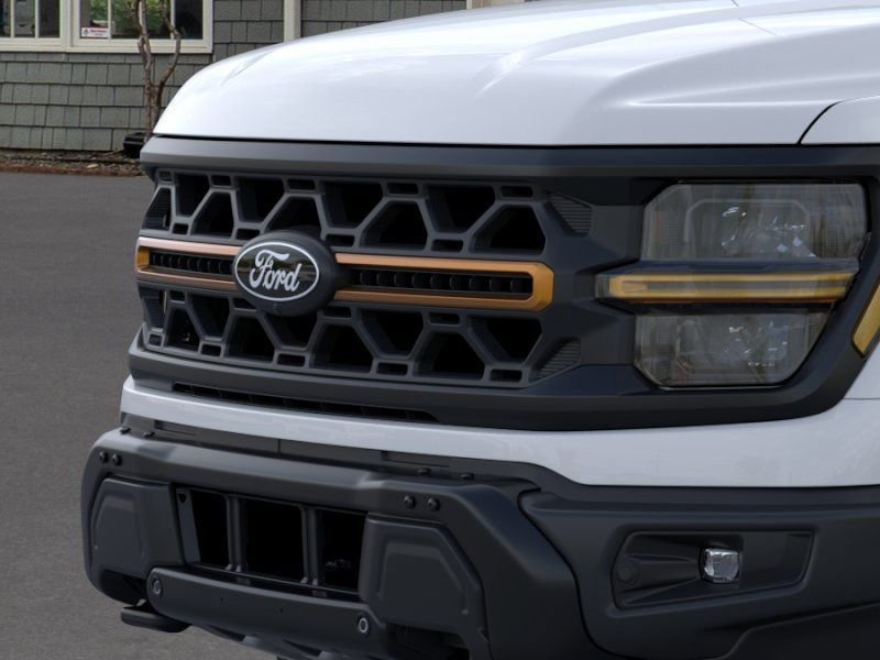 New 2025 Oxford White Ford Tremor image 17