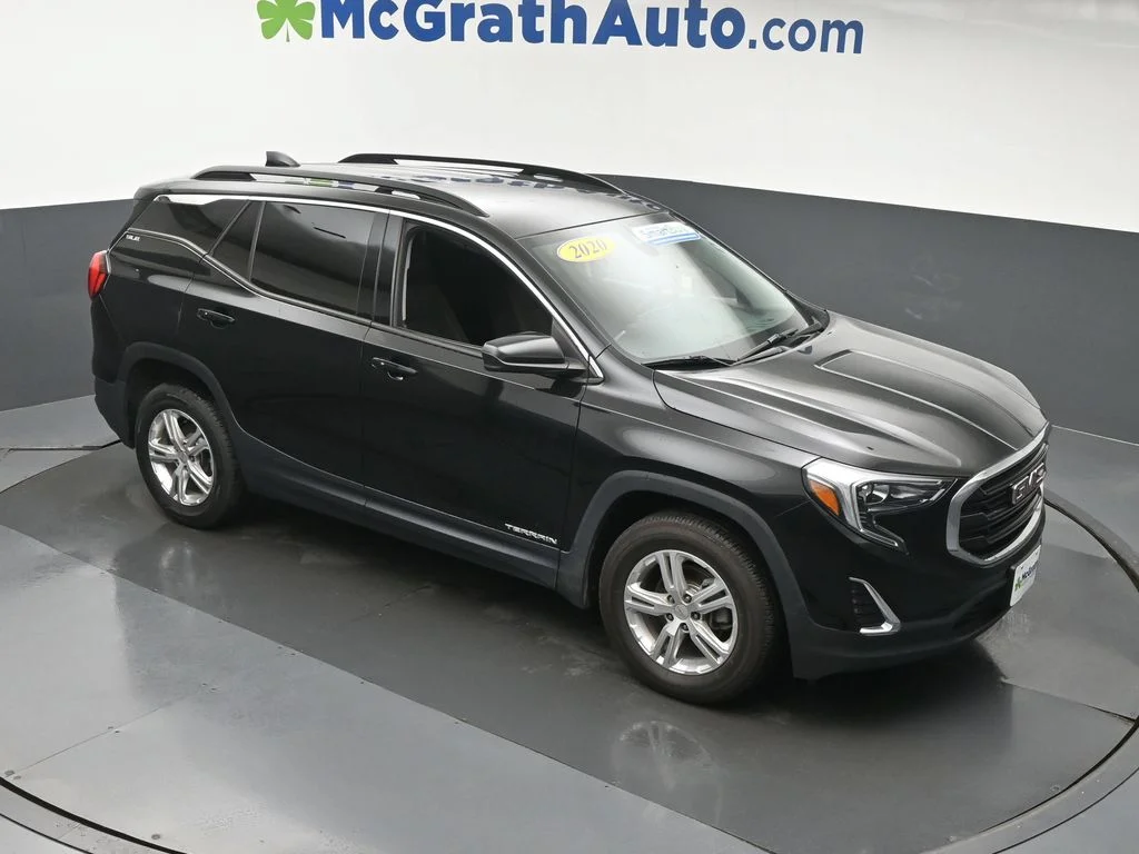 Used 2020 Black GMC SLE image 3