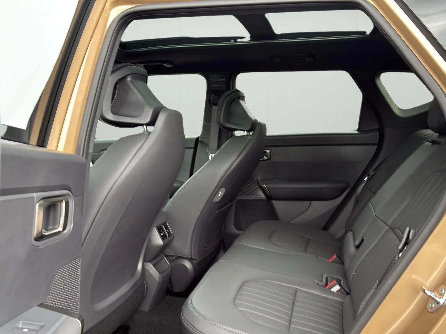 New 2027 Terrain Brown Kia X-Line S image 9
