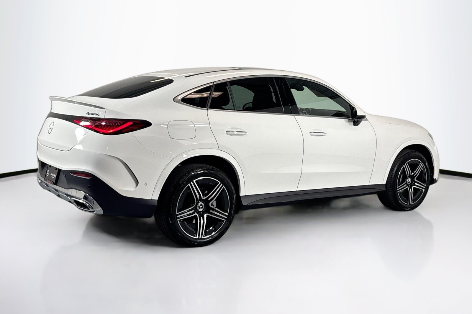 New 2026 Polar White Mercedes-Benz GLC 300 image 5