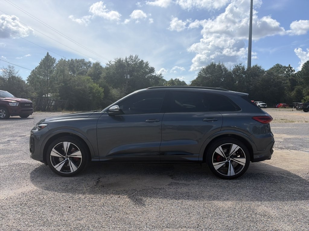 Used 2025  Audi 3.0T Premium Plus image 3