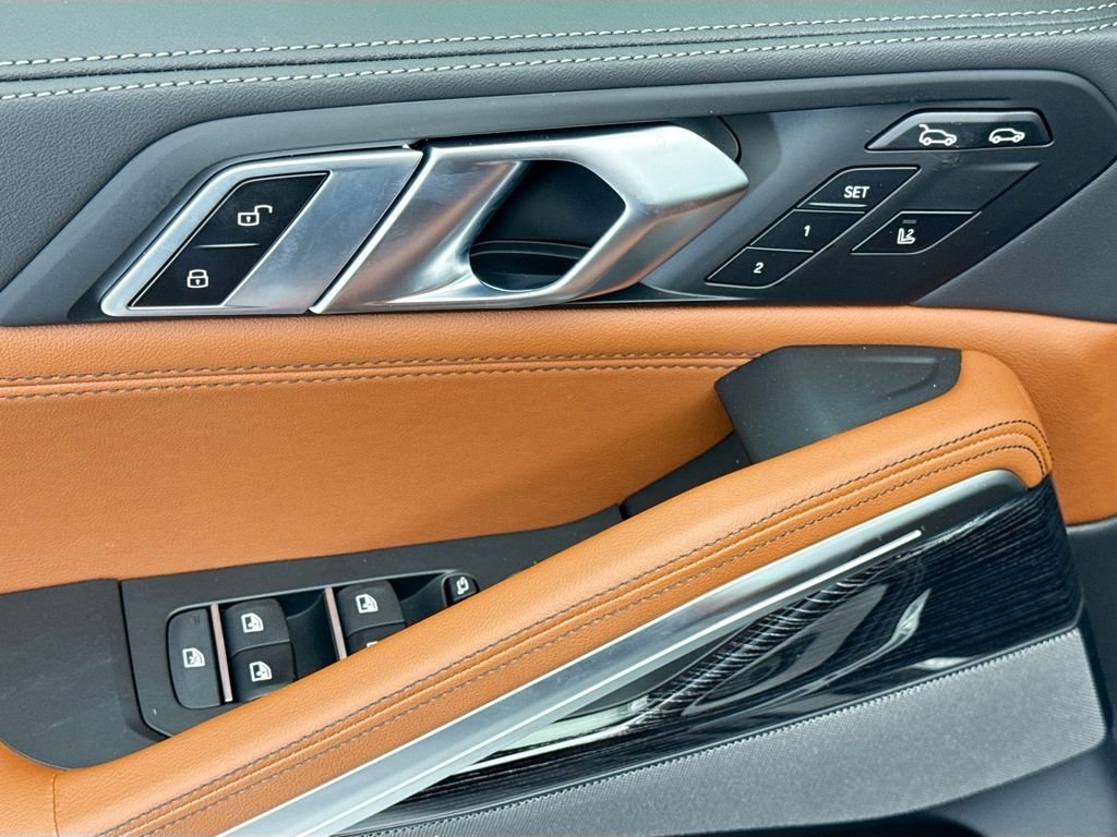 New 2027 Gray Metallic BMW xDrive40i image 22