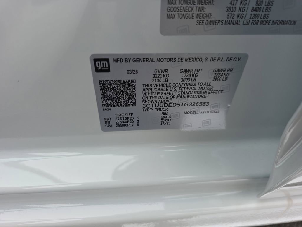 New 2026 Summit White GMC SLT image 39