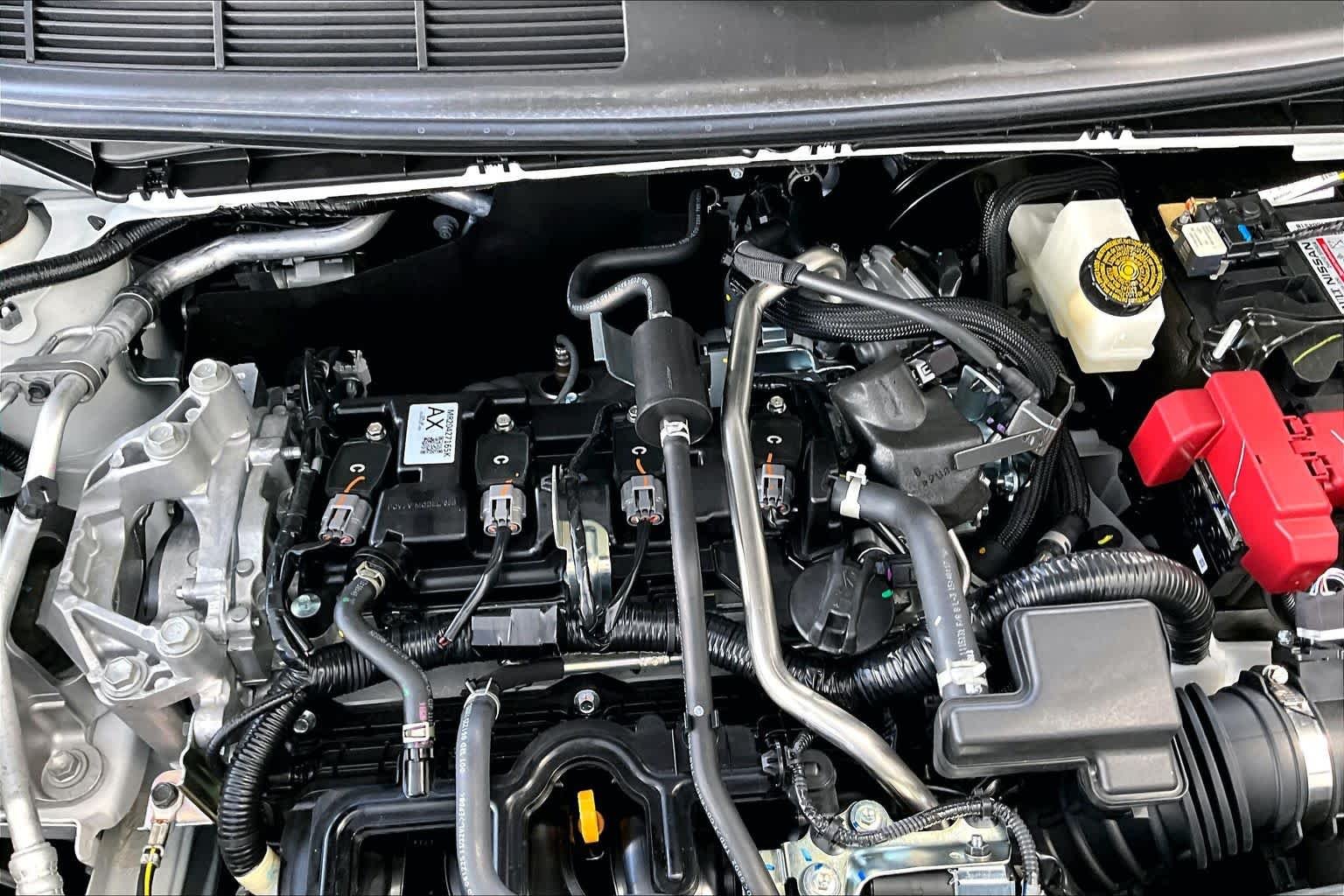 New 2026 Aspen White Tricoat/Super Black Nissan SR image 17