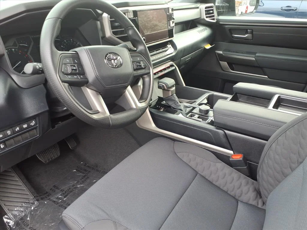 2026 Toyota Tundra SR5 - Photo 9