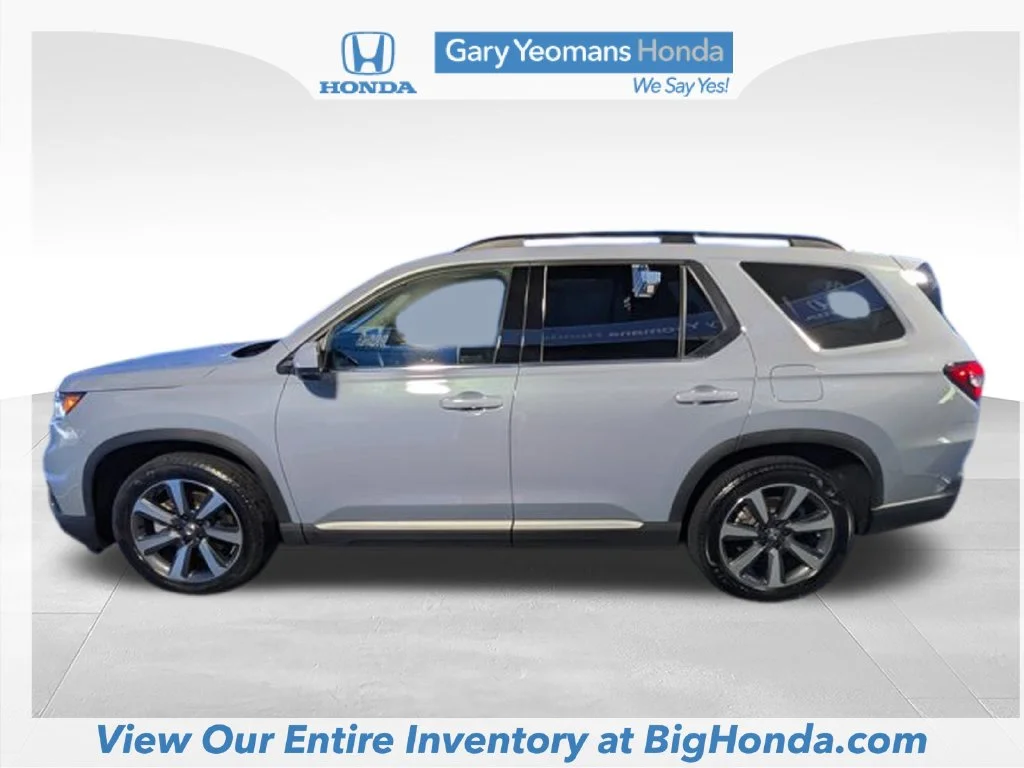 Certified Used 2025 Gray Honda Touring image 10