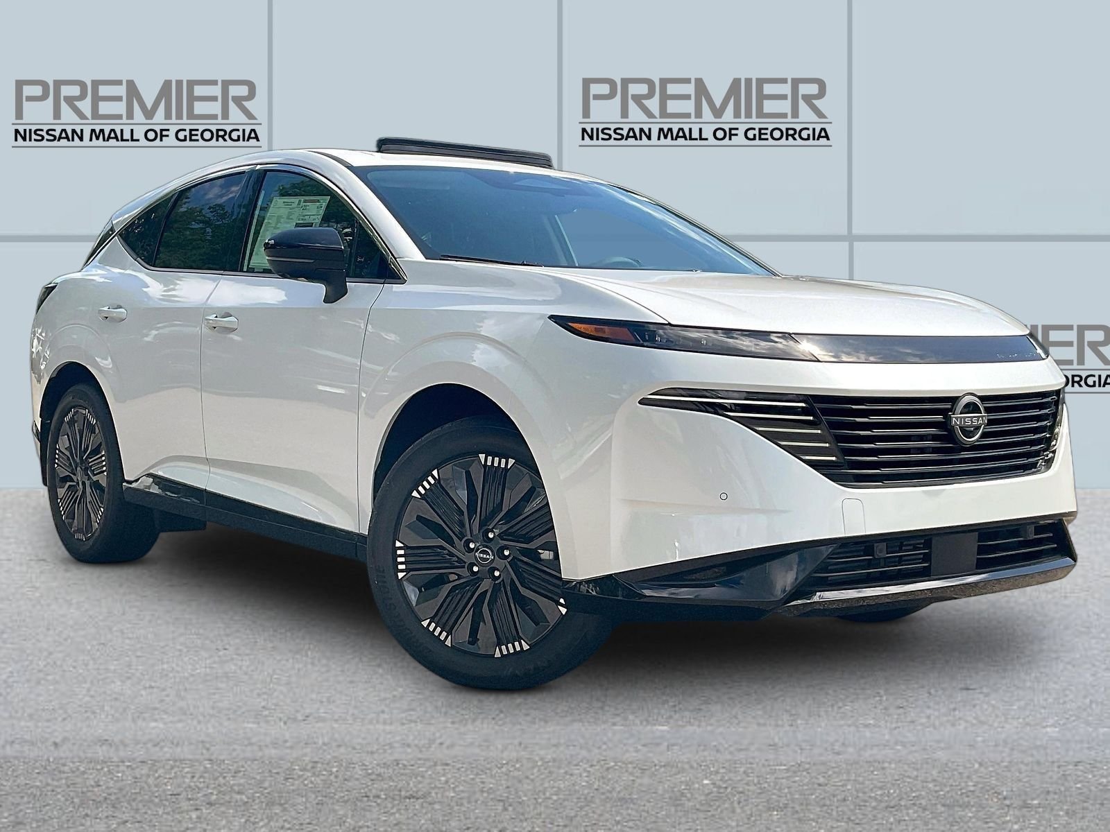 New 2026 White Nissan Platinum image 2