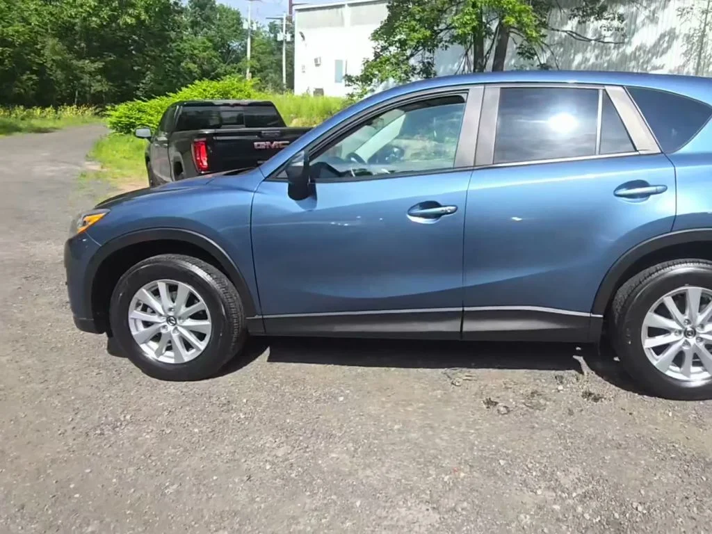 Used 2016 Blue Mazda Touring image 8