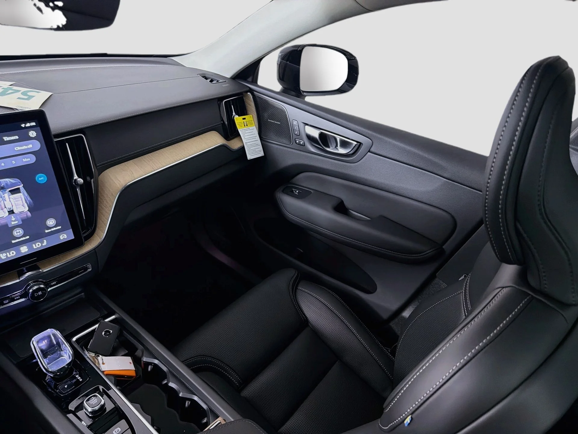 New 2026 Crystal White Volvo Ultra image 25