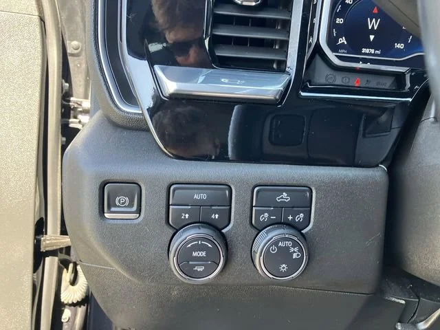 2023 Chevrolet Silverado 1500 LT - Photo 17
