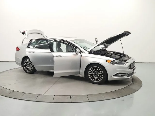 Used 2018 Silver Ford Titanium image 17